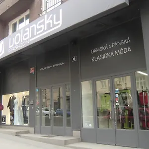 Pansiyon Hu, Prag
