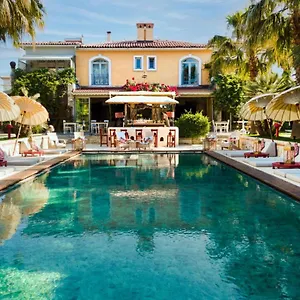 https://la-capria-suite-hotel-alacati.aegeanhotels.net