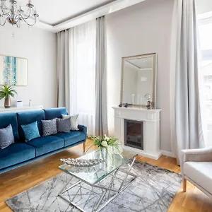  Apartment Luxury Royal In The Heart Of Hungary